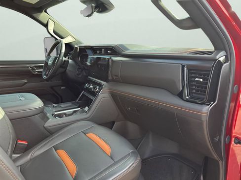 Used 2024 GMC Sierra 2500 AT4 w/ AT4 Premium Plus Package image 14