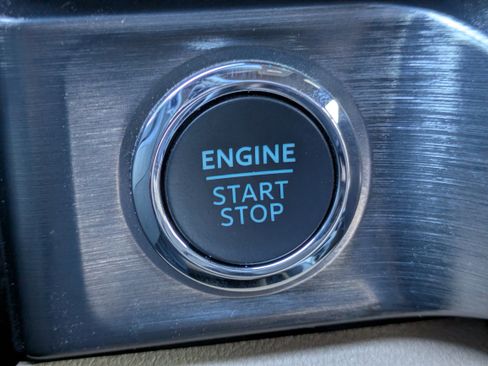 Used 2025 Ford F250 Lariat w/ Chrome Package image 31