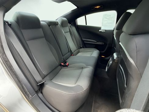 Used 2016 Dodge Charger SE w/ Popular Equipment Group RWD image 37