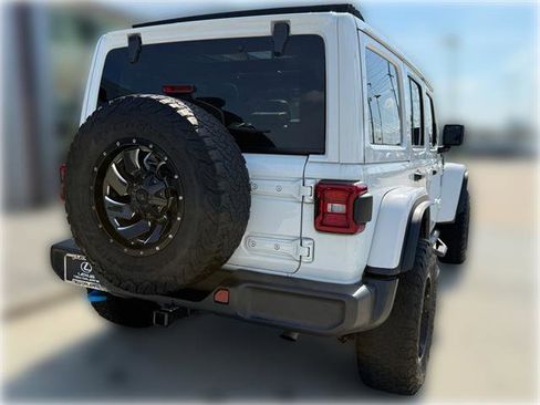 Used 2023 Jeep Wrangler Unlimited Rubicon 4xe w/ Cold Weather Group AWD/4WD image 9