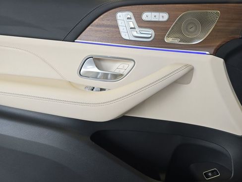 Certified 2026 Mercedes-Benz GLS 450 4MATIC image 29