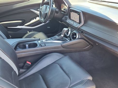 Used 2016 Chevrolet Camaro LT RWD image 21