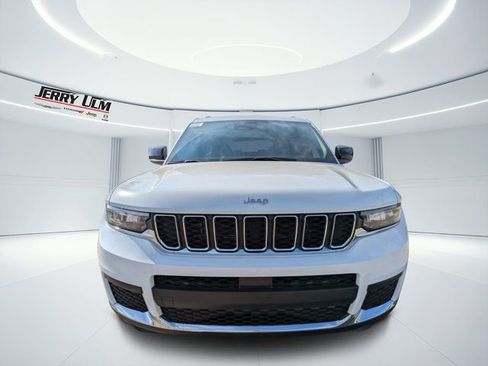 New 2025 Jeep Grand Cherokee L Laredo image 7
