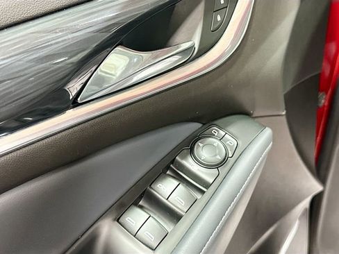Used 2021 Buick Enclave Essence w/ LPO, Touring Package AWD/4WD image 19