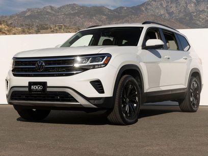 Used 2023 Volkswagen Atlas SE w/ Black Wheel Package