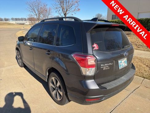 Used 2017 Subaru Forester 2.5i Limited image 7