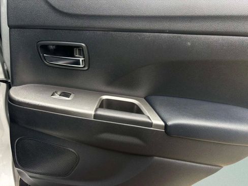 Used 2022 Mitsubishi Outlander Sport SE image 12