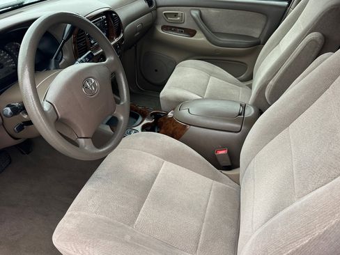 Used 2003 Toyota Sequoia SR5 image 10