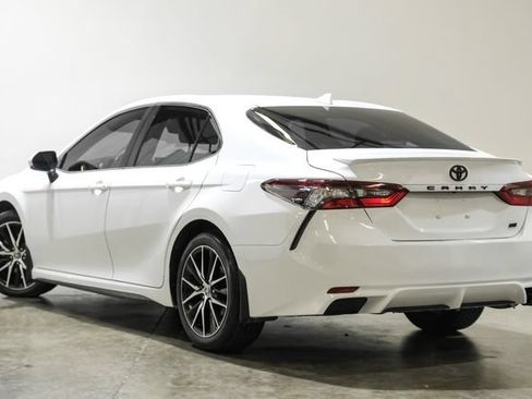 Used 2023 Toyota Camry SE FWD image 14