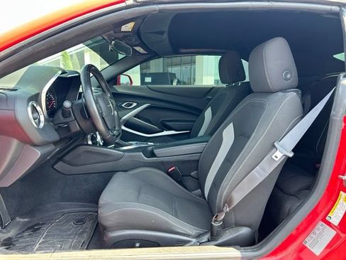 Used 2017 Chevrolet Camaro SS RWD image 18