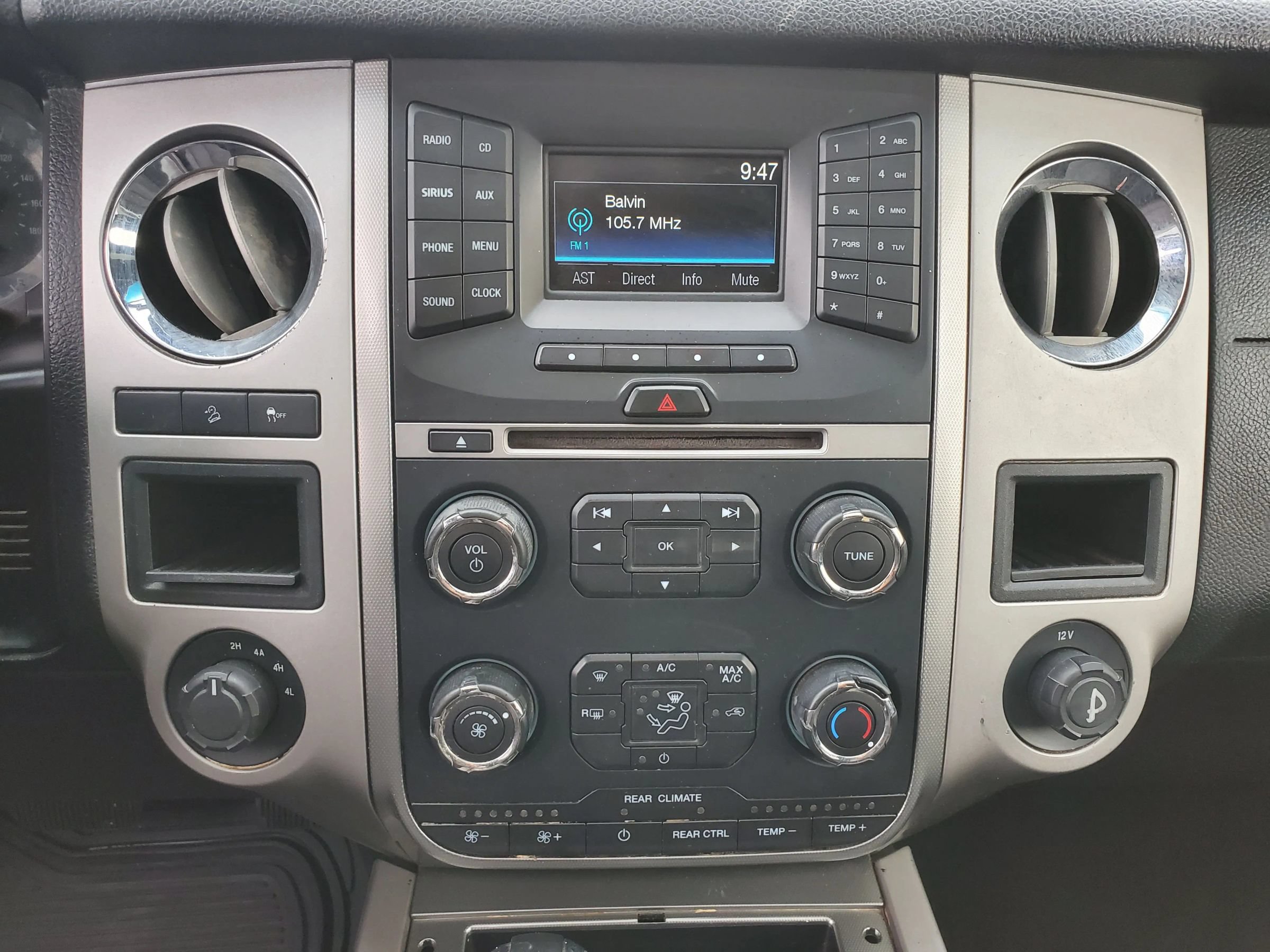 Used 2017 Ford Expedition EL XLT AWD/4WD image 38