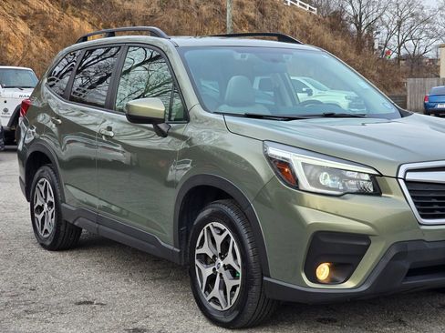 Used 2021 Subaru Forester Premium image 49