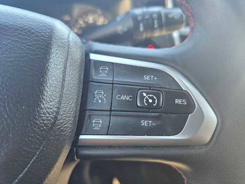 Used 2023 Jeep Compass Trailhawk image 31