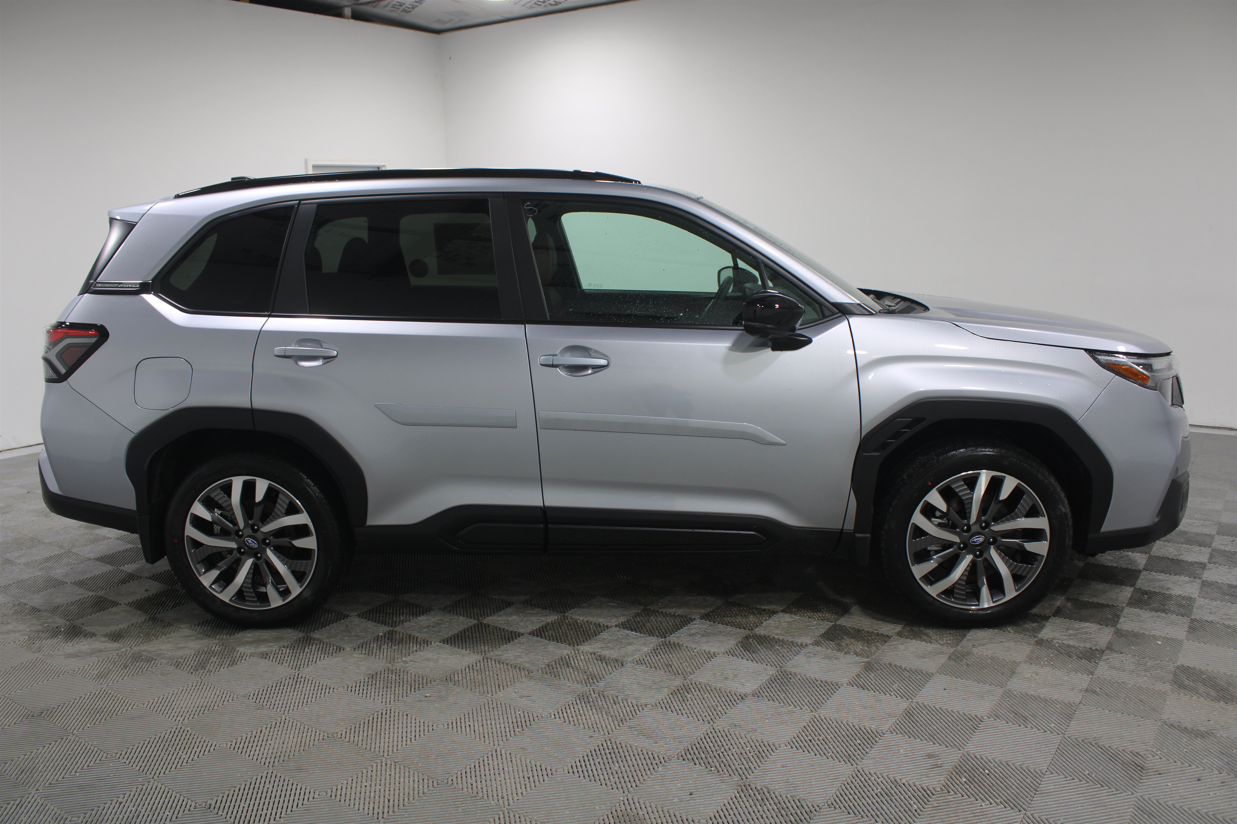 New 2026 Subaru Forester Touring AWD/4WD image 2