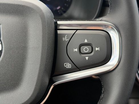 New 2026 Volvo XC40 B5 Plus w/ Protection Package Premier AWD/4WD image 11
