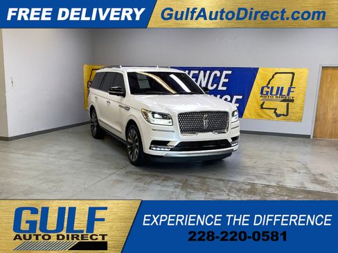 Used 2018 Lincoln Navigator Select w/ Technology Package RWD image 1