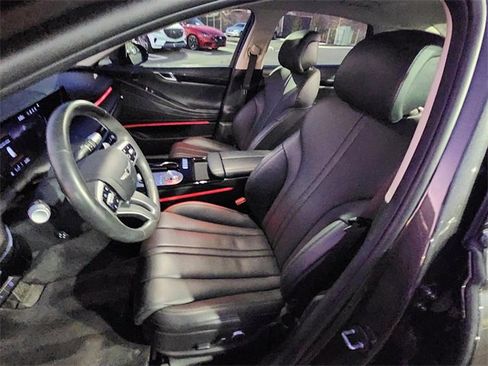 Used 2025 Genesis G80 2.5T image 17