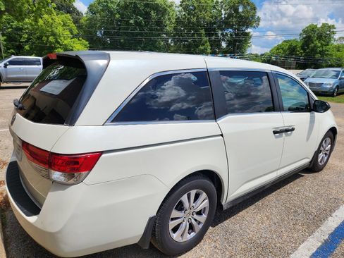 Used 2015 Honda Odyssey LX image 4