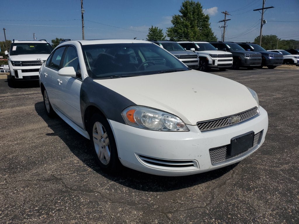 Used 2014 Chevrolet Impala LT w/ LT Sunroof Package FWD image 3