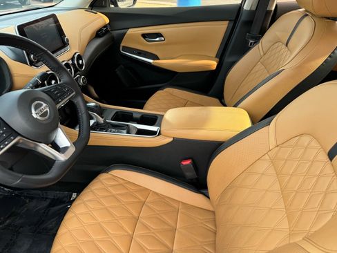 Used 2020 Nissan Sentra SV w/ SV Premium Package image 18