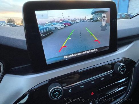 Used 2021 Ford Escape SEL w/ Technology Package image 21