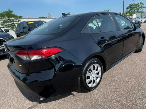 Certified 2025 Toyota Corolla LE FWD image 2
