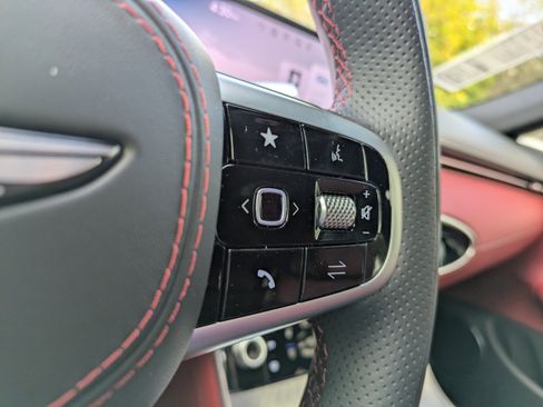 New 2026 Genesis GV70 2.5T Sport Prestige AWD/4WD image 23