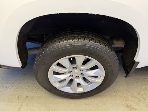 Used 2022 Chevrolet Silverado 1500 Custom AWD/4WD image 8