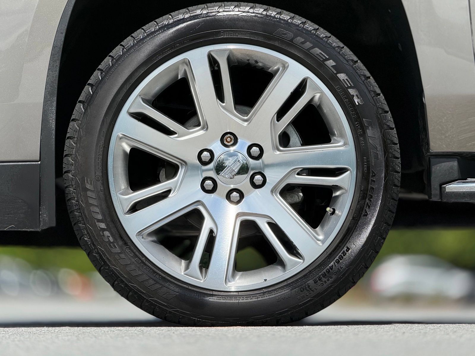 Used 2017 Cadillac Escalade Luxury RWD image 18