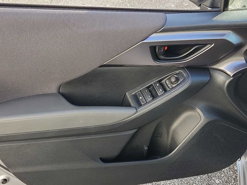 Certified 2025 Subaru Impreza 2.0i image 12