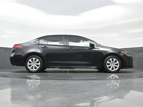 Used 2024 Toyota Corolla LE FWD image 31