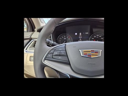 New 2026 Cadillac XT5 Premium Luxury w/ Driver Assist Package FWD image 18