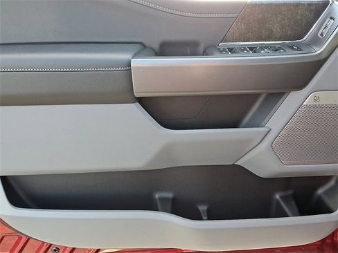 New 2026 Ford F250 XLT w/ XLT Premium Package image 8