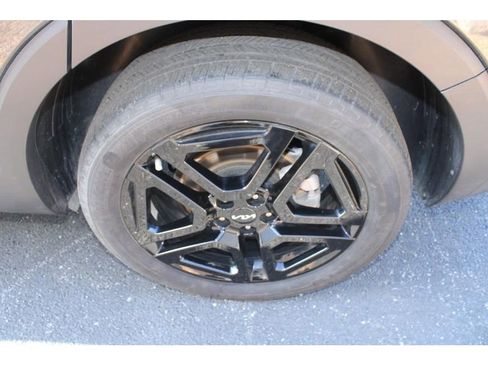 Used 2024 Kia Telluride EX X-Line image 8