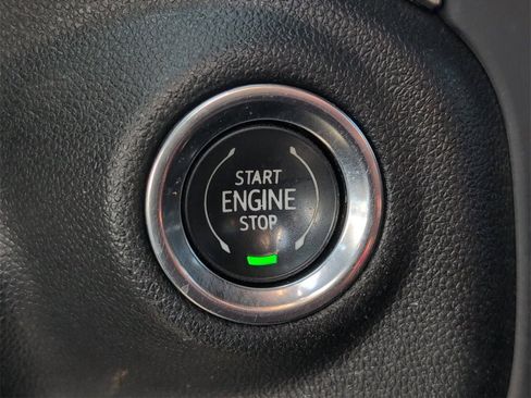 Used 2020 Chevrolet Silverado 1500 LT w/ Convenience Package image 17