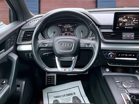 Used 2019 Audi SQ5 Premium w/ Convenience Package image 5