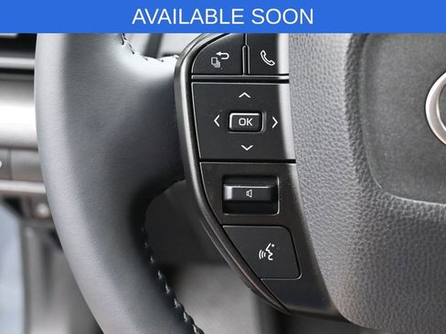 Used 2024 Toyota Prius LE AWD/4WD image 15
