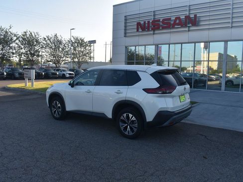 Used 2023 Nissan Rogue SV FWD image 6