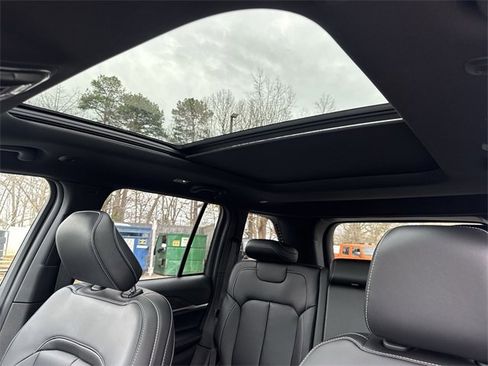 New 2026 Jeep Grand Cherokee Limited w/ Luxury Tech Group II image 30