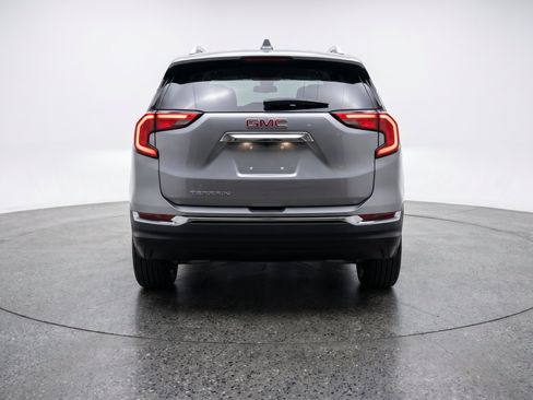 Used 2024 GMC Terrain SLE FWD image 7