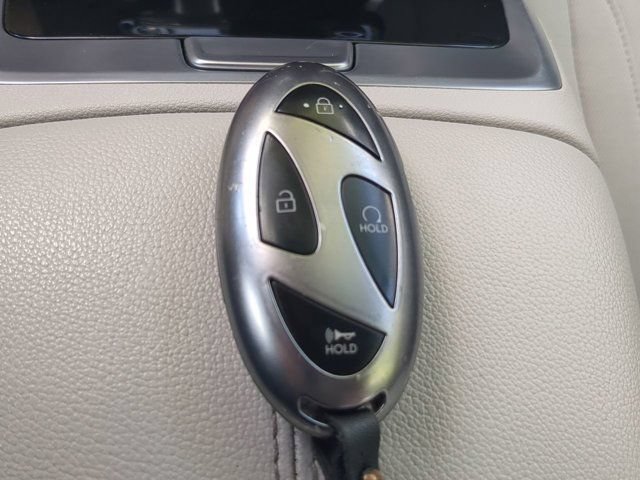 Used 2025 Chevrolet Equinox LT w/ Safety and Technology Package FWD image 29