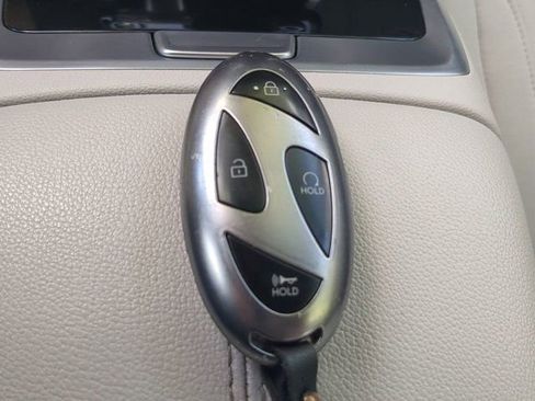 Used 2025 Chevrolet Equinox LT w/ Safety and Technology Package FWD image 29