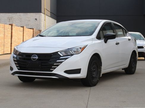 Used 2024 Nissan Versa S w/ Trunk Package image 2