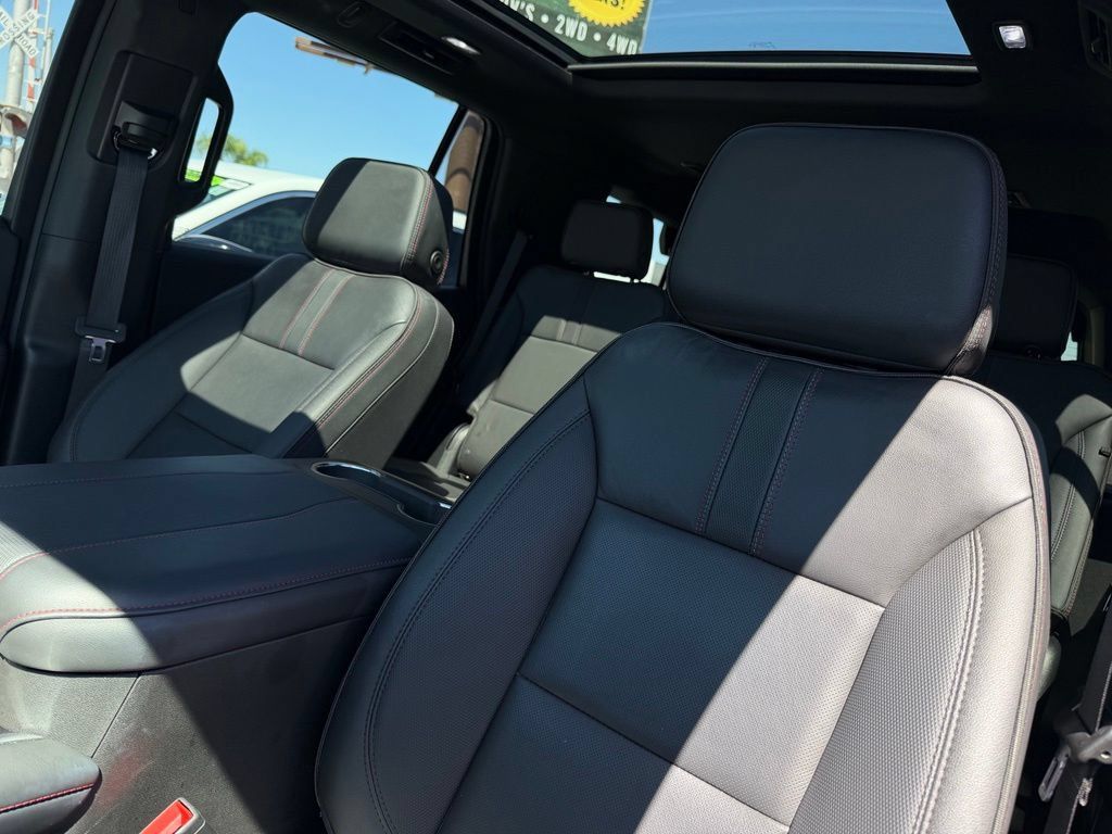 Used 2025 Chevrolet Tahoe RST w/ Comfort Package RWD image 16