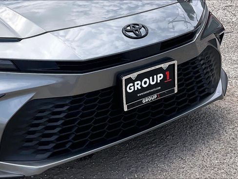 Used 2026 Toyota Camry SE FWD image 29
