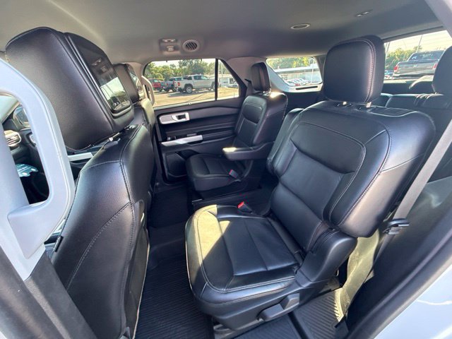 Used 2022 Ford Explorer Limited w/ Equipment Group 301A AWD/4WD image 30