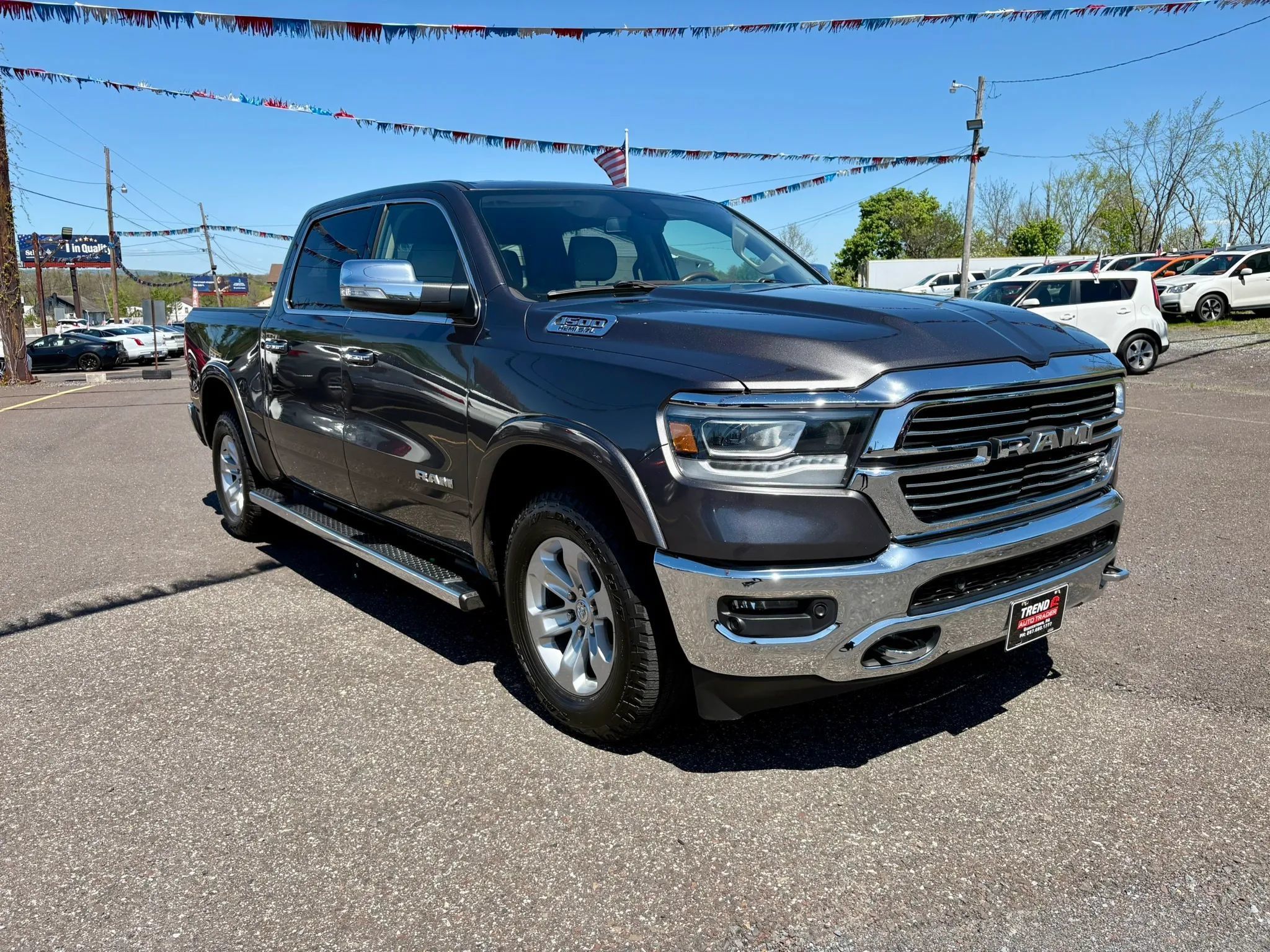 Used 2019 RAM 1500 Laramie AWD/4WD image 7