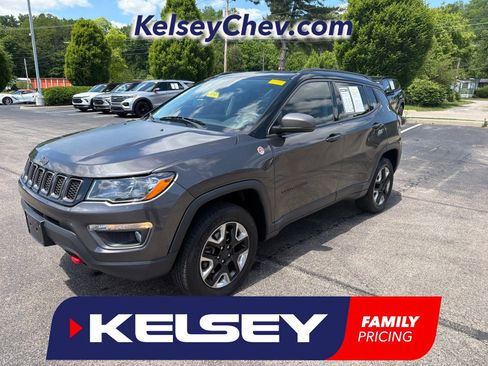 Used 2018 Jeep Compass Trailhawk w/ Leather Interior Group AWD/4WD image 1