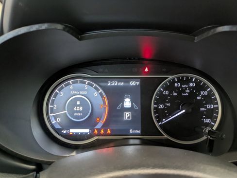 New 2025 Nissan Versa SR w/ Trunk Package image 16