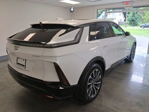 Certified 2024 Cadillac Lyriq Sport AWD/4WD image 2